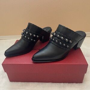 Donald Pliner shoes.